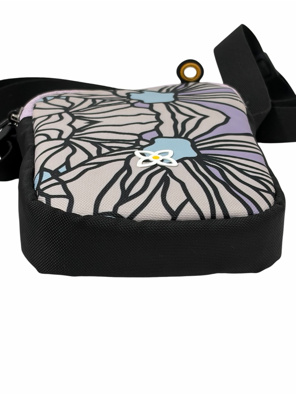 Sherpani Bloom Rouge Travel Mini Crossbody - NWOT - Picture 4 of 12